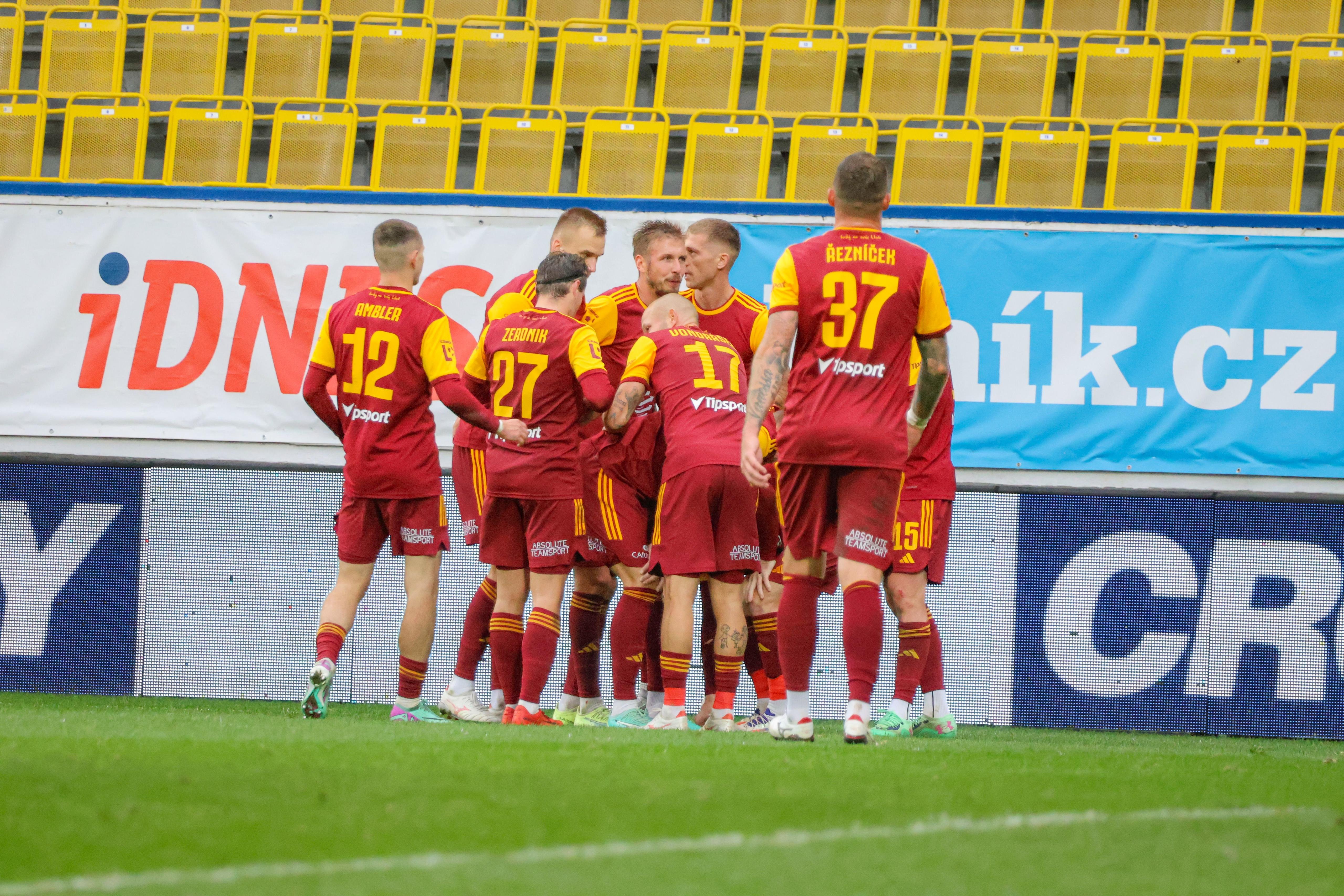 Dukla se poprv v lize utk s Pardubicemi