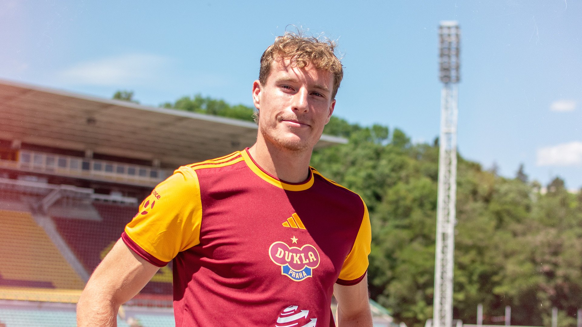 Marios Pourzitidis podepsal novou smlouvu