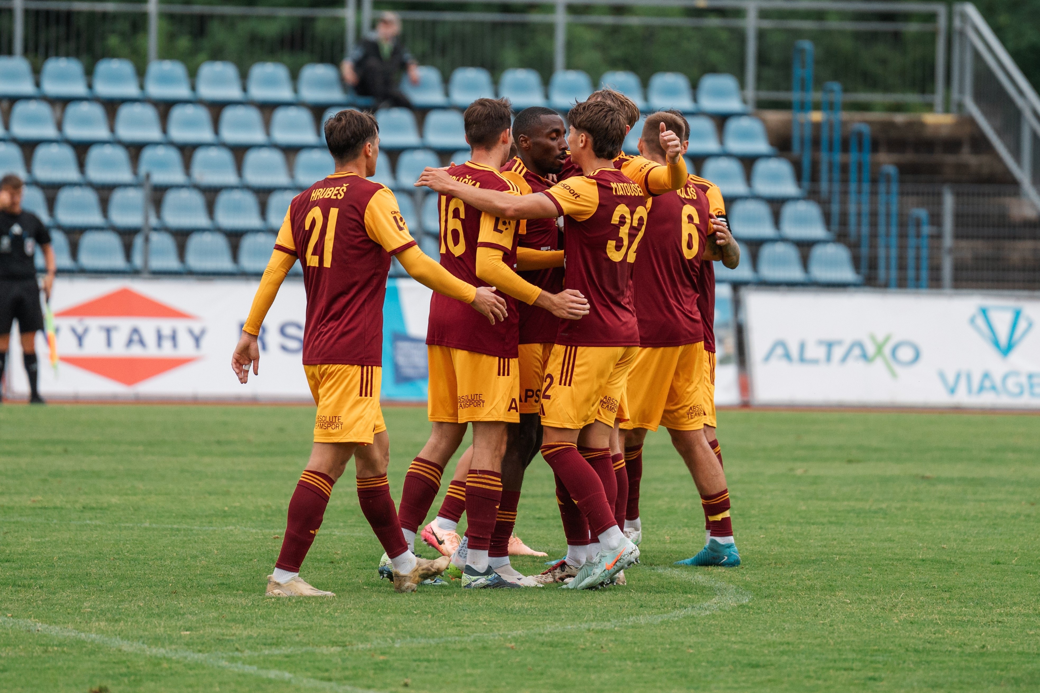 Liga je zptky! Dukla vstoup do nov sezony zpasem v Karvin