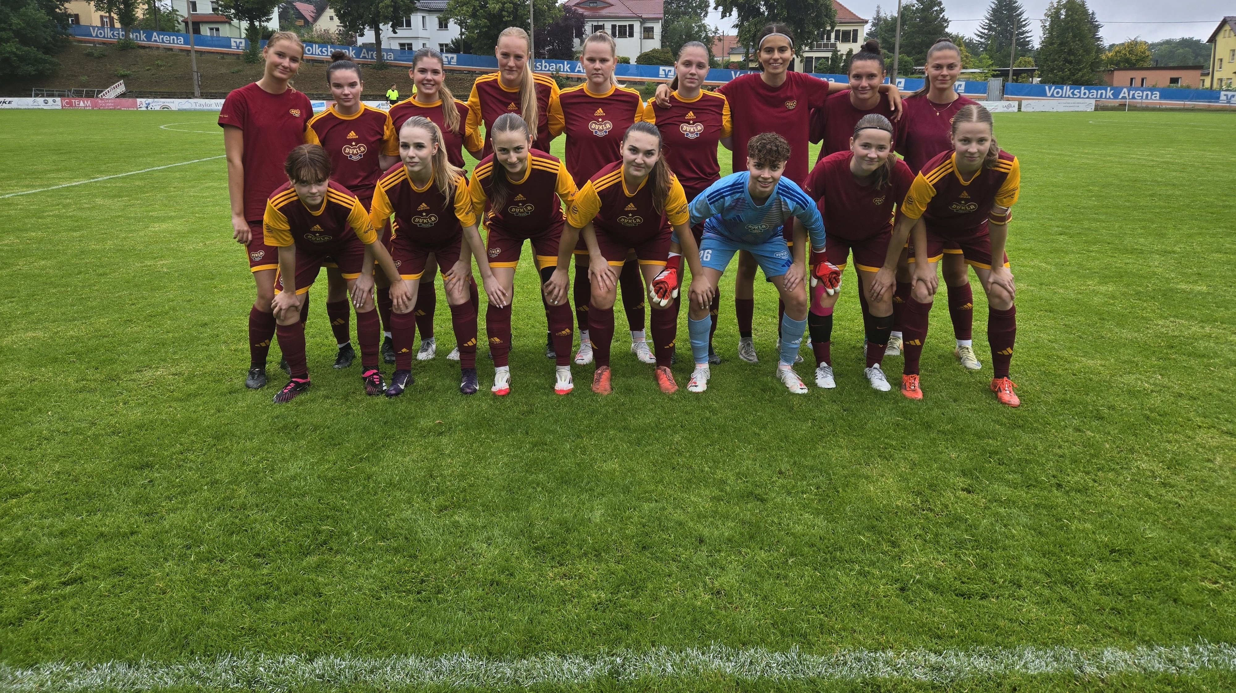 eny zahjily ppravu vhrou 3:0 v Nmecku