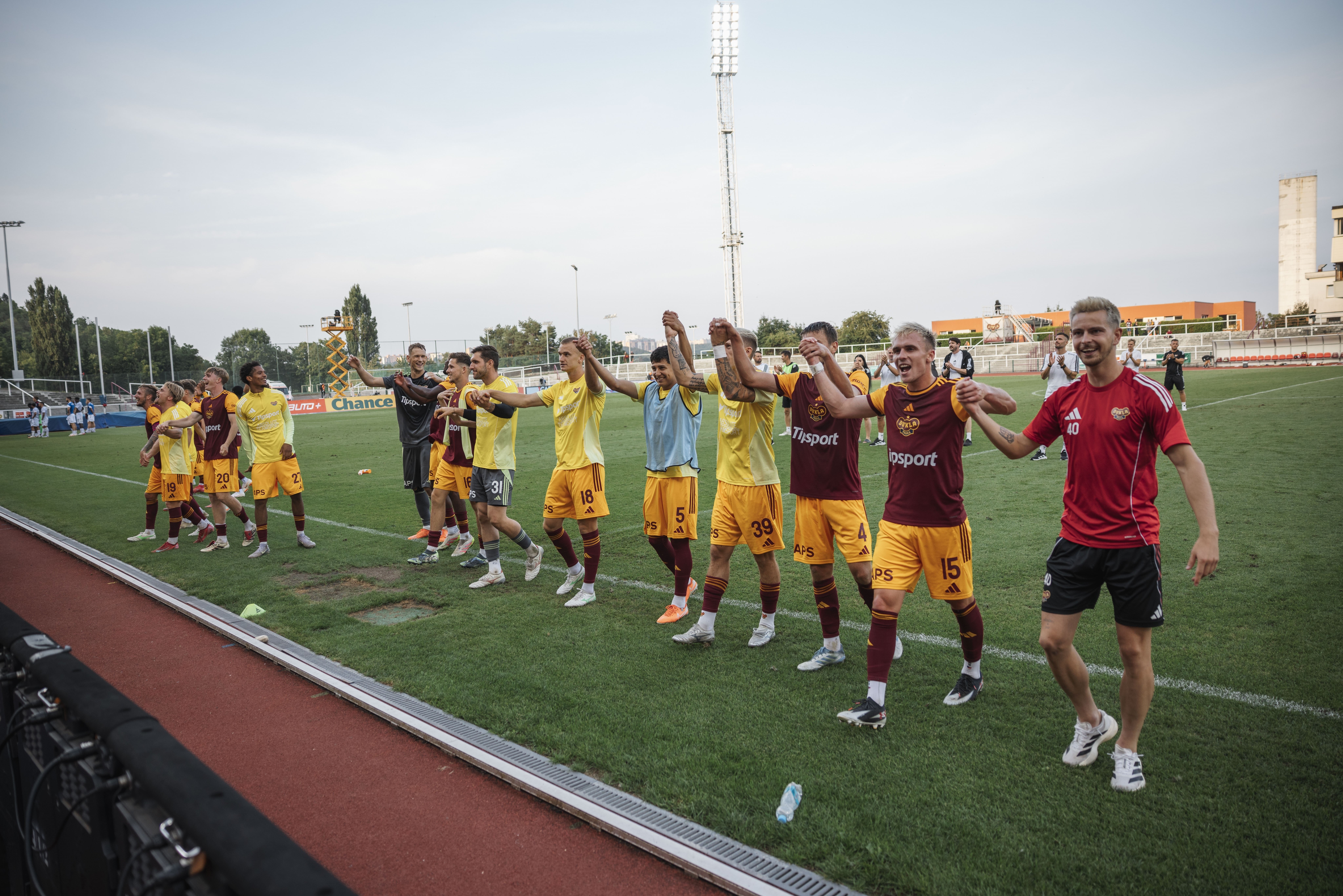 Prvn derby sezony! Dukla vyr na Letnou
