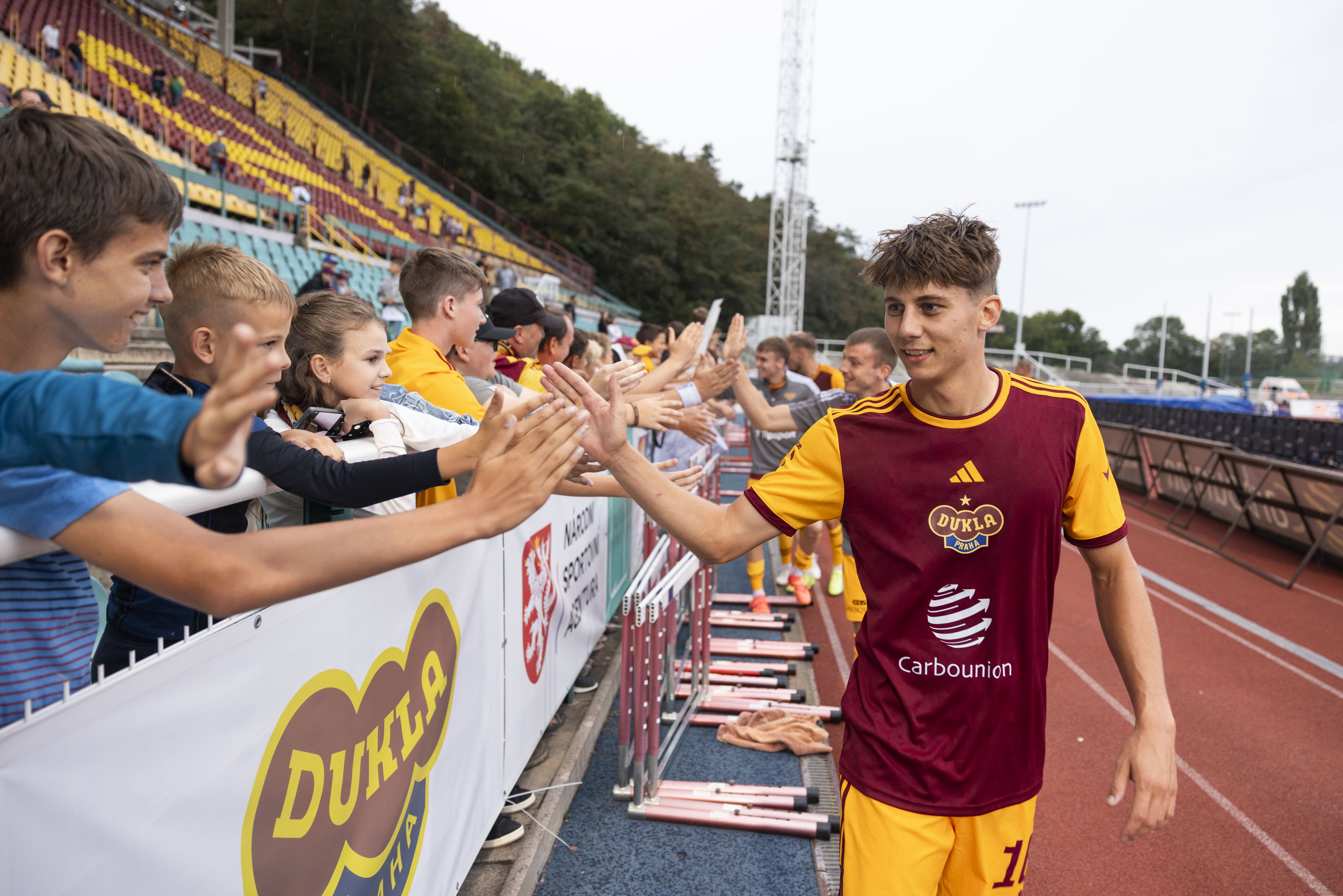 Filip Matouek opout Duklu Praha