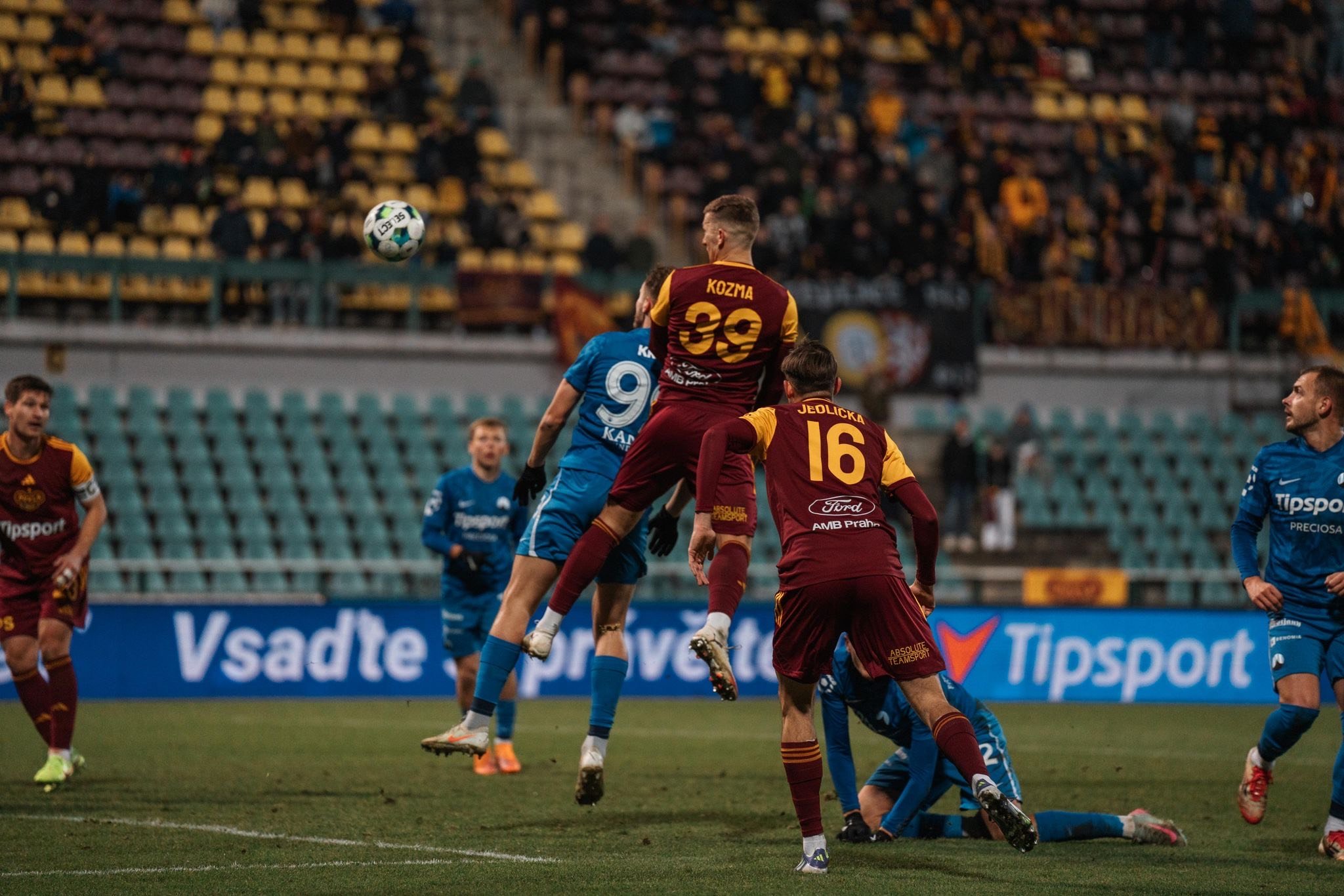 Dukla v zvru pila o veden a remizovala s Libercem