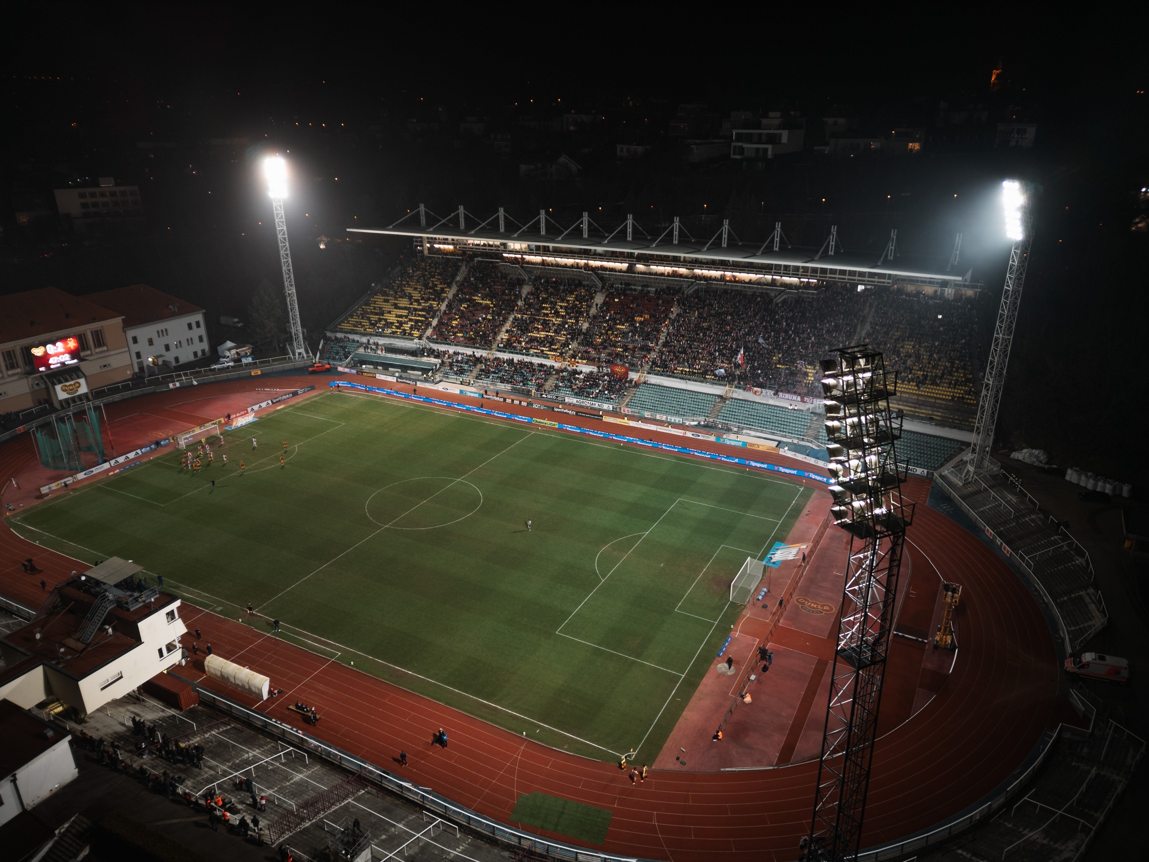 Dukla p�ed reprezenta�n� pauzou na Julisce p�iv�t� Jablonec