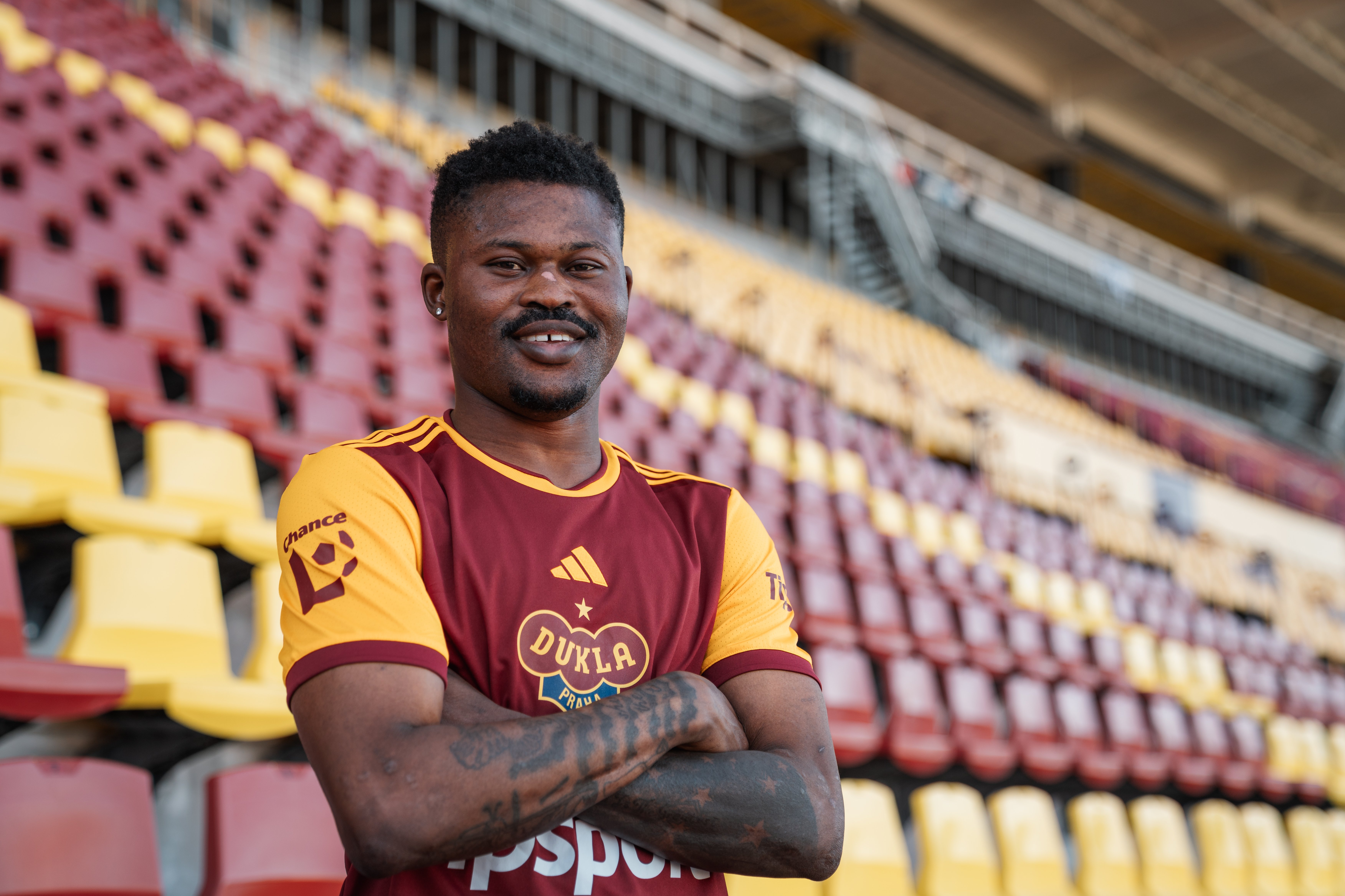 Tessilimi Olatoundji p�estupuje do Dukly Praha