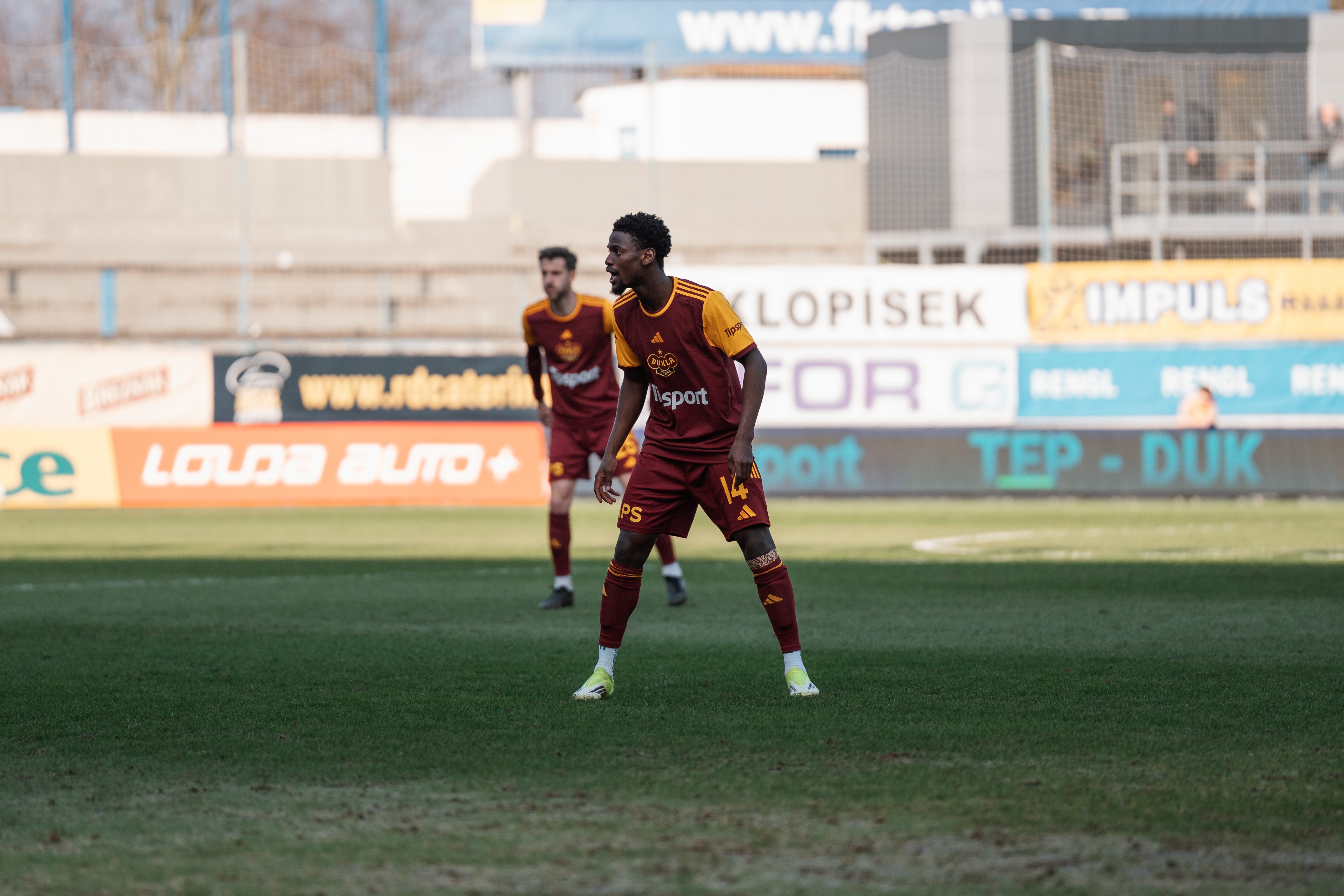Samson Tijani odch�z� na hostov�n� 