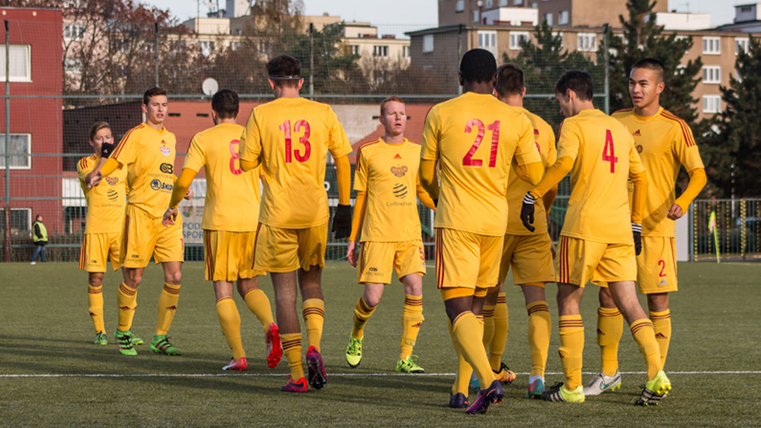 Junioi host Slavii v nedli na Julisce